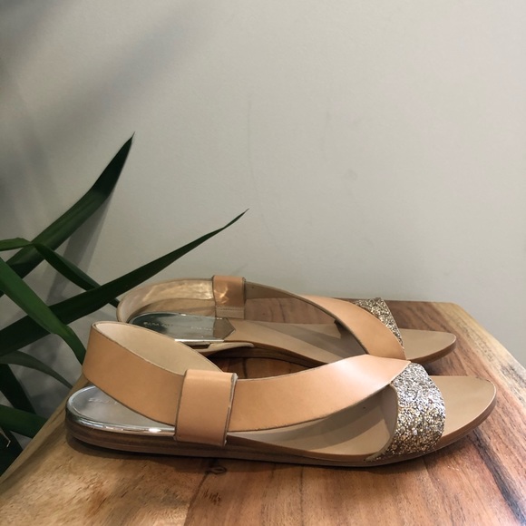 ZARA - Beige Flat Sandals - Picture 2 of 6